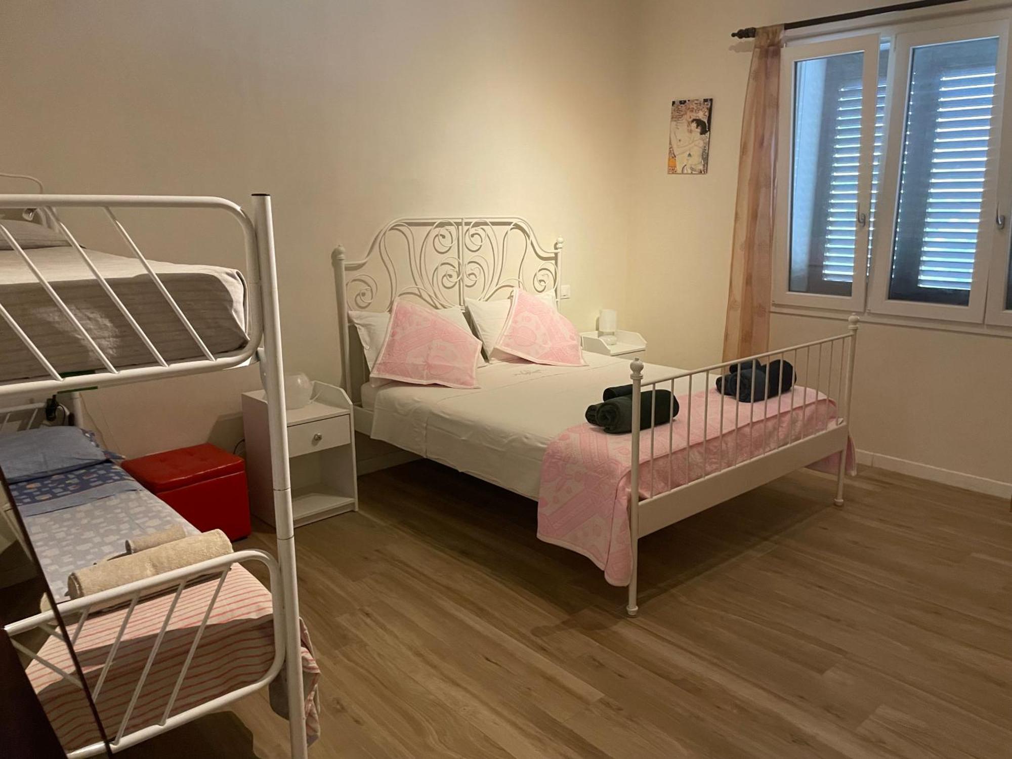 Casa Vacanze “Bouganville” Loc Avane Pisa Vecchiano Bagian luar foto