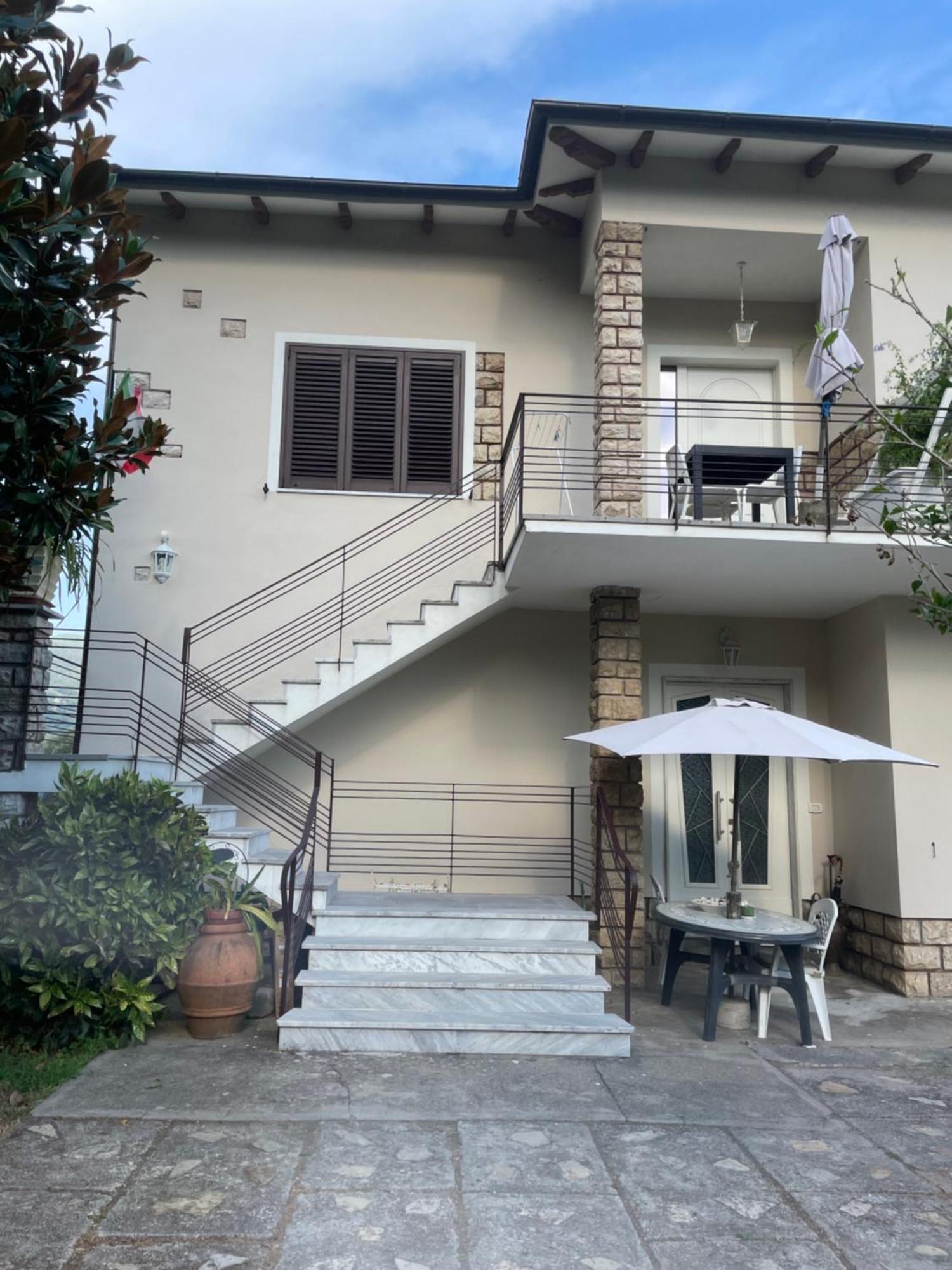 Casa Vacanze “Bouganville” Loc Avane Pisa Vecchiano Bagian luar foto